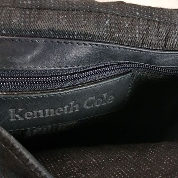 Vintage Kenneth Cole Crossbody Adjustable Strap Front Flap snap Zipper Sm pocket - Picture 8 of 16
